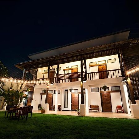 Croissant Hotel And Cafe Chiang Rai Exterior foto